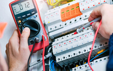 Working with electricity safely and knowledgeably: from training to certificate of competence